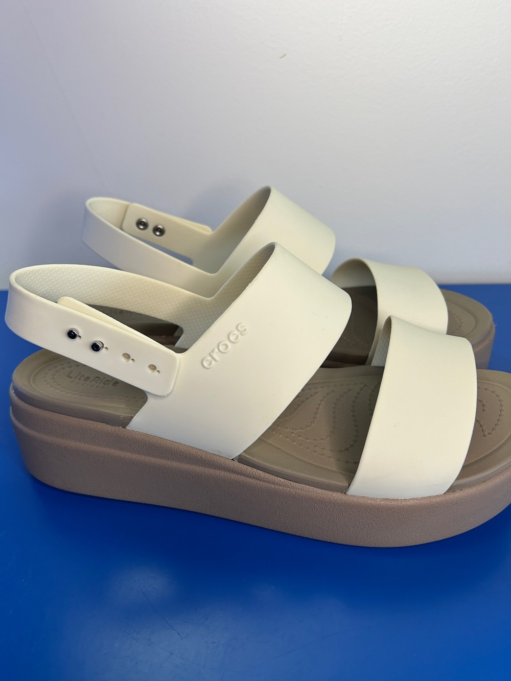 Crocs Brooklyn Low Wedge Sandal - Picture 7 of 8